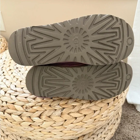 UGG Classic Mini Twist bow pink boots - Picture 5 of 6